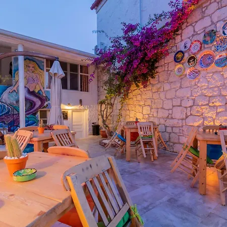 Das Hotel Alacati 홈스테이 *