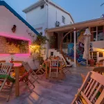 Das Hotel Alacati Gazde/Camere de închiriat