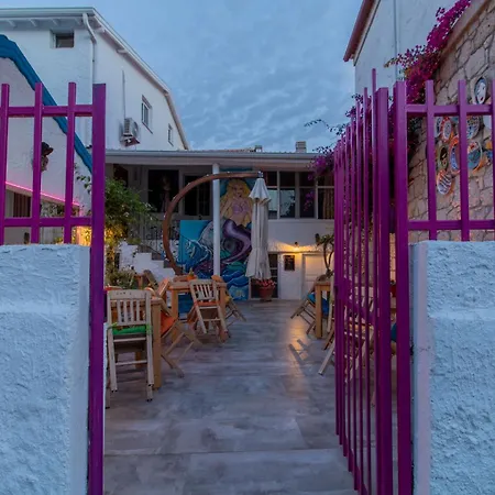 Das Hotel Alacati Проживание в семье *